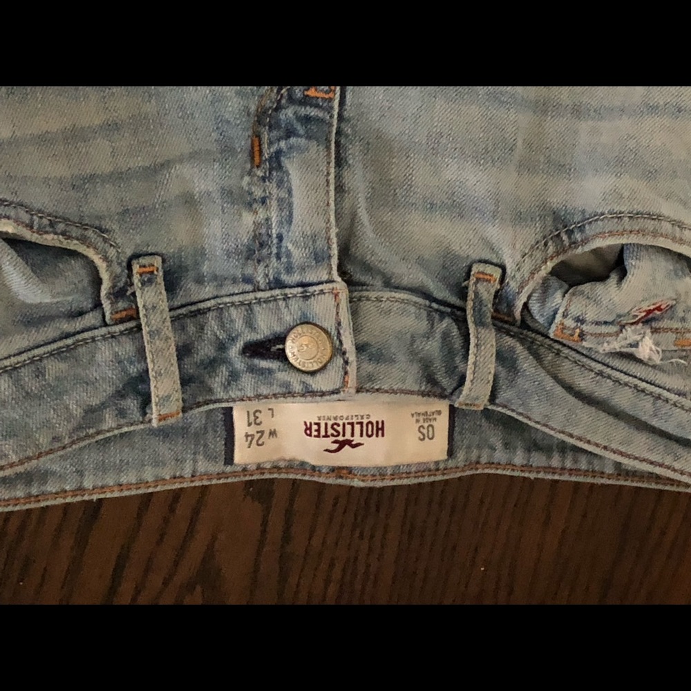 Great pair of Hollister Jeans size w 24 L 31 ( 3 )
